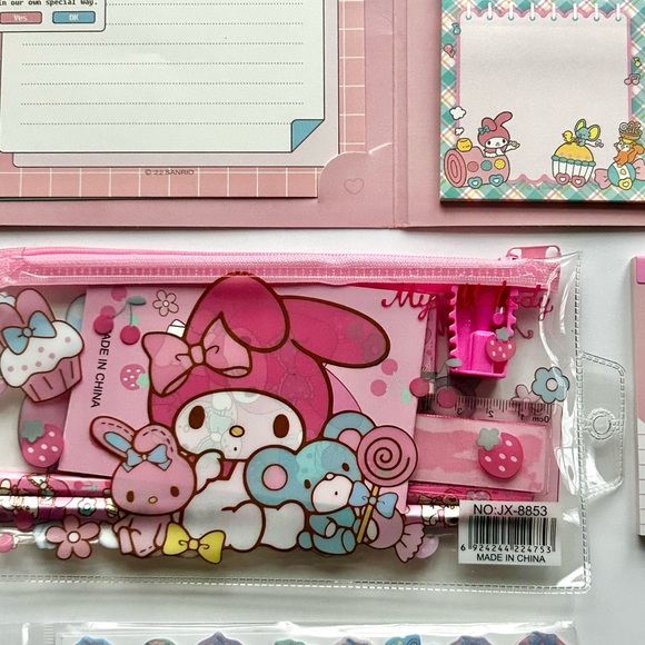 🎄My Melody Lover’s 10-Piece Dream Stationary Dream Bundle - Picture 5 of 9